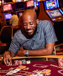 ঢাকা চট্টগ্রাম সিলেটের মোবাইল ব্যবহার দৃশ্য
